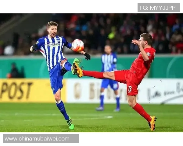 沙尔克04与南安普顿激战回顾球队表现与战术分析的深度思考 沙尔克04与南安普顿激战回顾球队表现与战术分析的深度思考